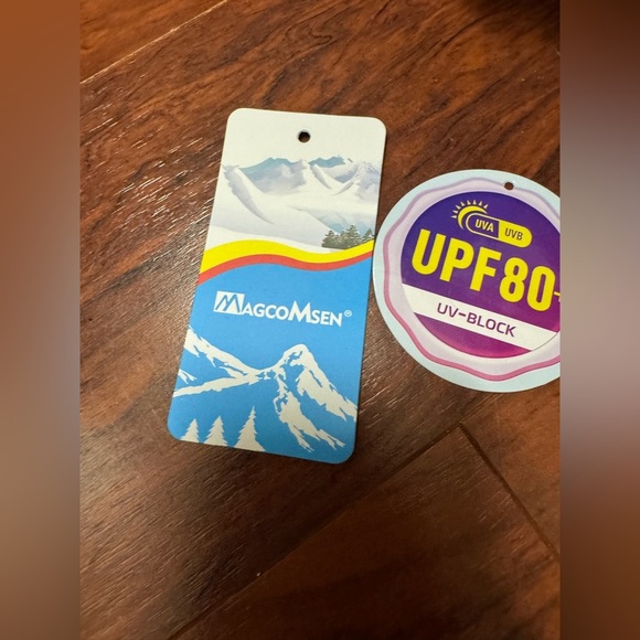 Elegant Black Sleeveless Tank Top - Picture 3 of 6